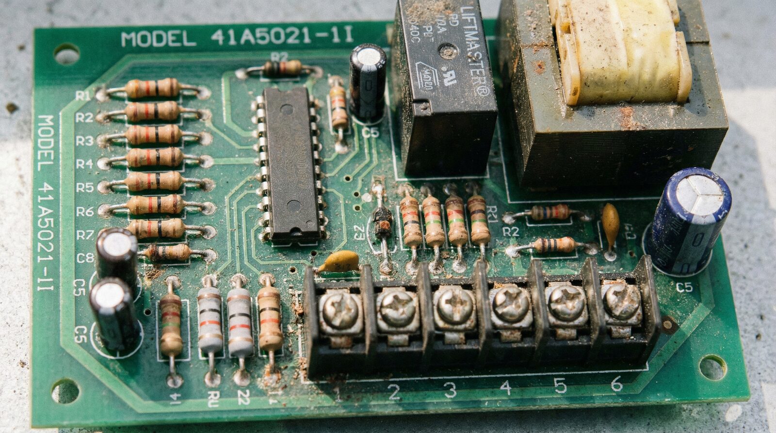 How do I know if my garage door circuit board is bad in King of Prussia, PA — featured article cover image.
